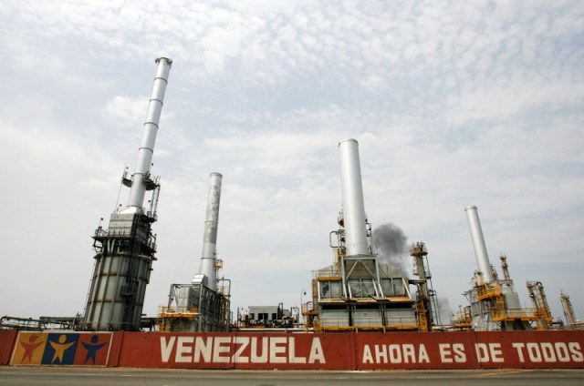 Imagen de archivo de la refinería El Palito de la estatal PDVSA en Puerto Cabello, Venezuela