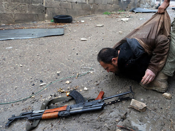 ¡Horror! Fotógrafo de guerra captó la violencia en Siria (FOTOS)