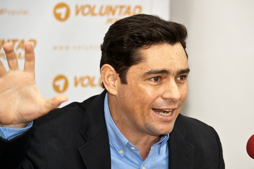 Carlos Vecchio a Capriles: ¿Acaso hay peor error que ganar una elección y dejársela robar?