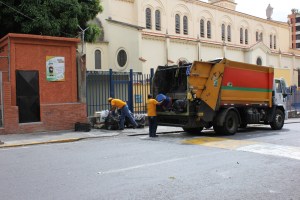 Ocariz afirmó que en 2 días arreglan problema de la basura en el Municipio