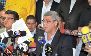 Diputado Marquina pregunta por qué Chávez habla con Maduro y no habla con Venezuela