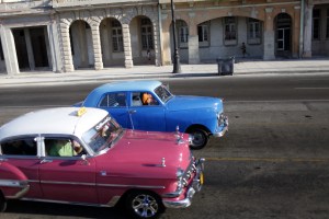 Encuentra las diferencias entre el carro de Maduro y los de Cuba (Fotocomparación)