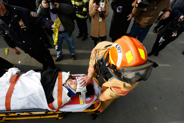 Al menos 53 heridos deja accidente de ferry en Nueva York (Fotos)