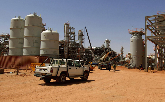 Londres confirma que hay “operación en curso” en planta de gas de Argelia