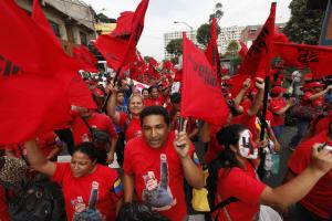 Chavistas se concentran para celebrar el fallido Golpe del 4F (FOTOS)