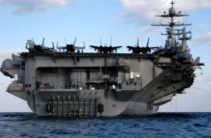 Por recortes en presupuesto EEUU deja solo un portaaviones en el Golfo Pérsico