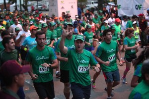 Más de ocho mil corredores participan este domingo en Maratón CAF 2013 (Fotos)