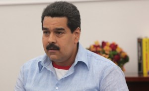 Maduro: Chávez se encuentra sometido a tratamientos complejos
