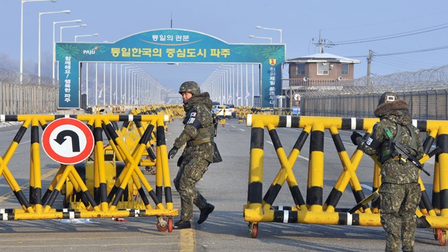 Trabajadores surcoreanos comenzaron a salir de complejo industrial de Kaesong