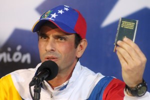 Capriles reitera su apoyo a militares comprometidos con la Constitución