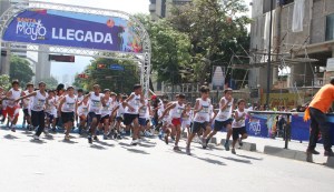 Mil niños atletas participaron en la Carrera Infantil Santa Cruz de Mayo