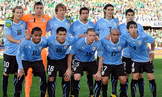 Uruguay partió rumbo a Venezuela a jugar una “final” por eliminatorias