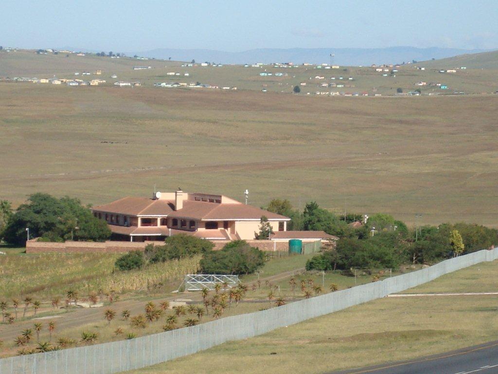Justicia sudafricana confirma que restos mortales de hijos de Mandela deben volver a Qunu