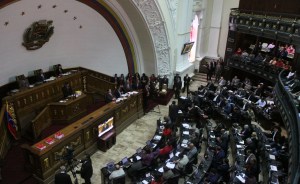 Crónicas Parlamentarias: María Aranguren sin inmunidad