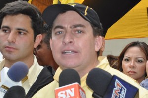 Alcalde Gustavo Duque consultará a vecinos si se juramenta ante la Constituyente cubana