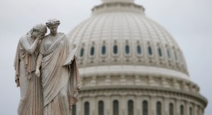 Senado de EEUU llega a acuerdo para reabrir el Gobierno