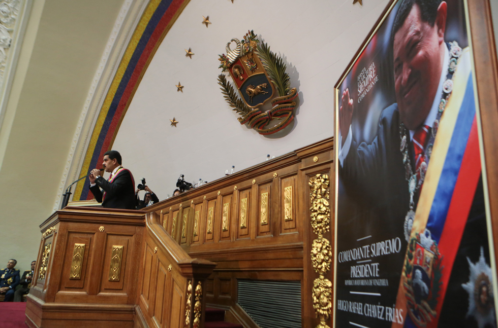 Maduro recibe críticas desde la izquierda por traicionar el legado de Chávez
