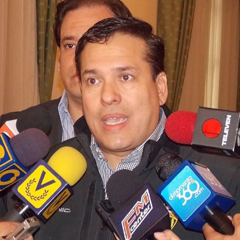 Abelardo Díaz solicita demanda al Gobierno cubano por estafa con cédulas electrónicas