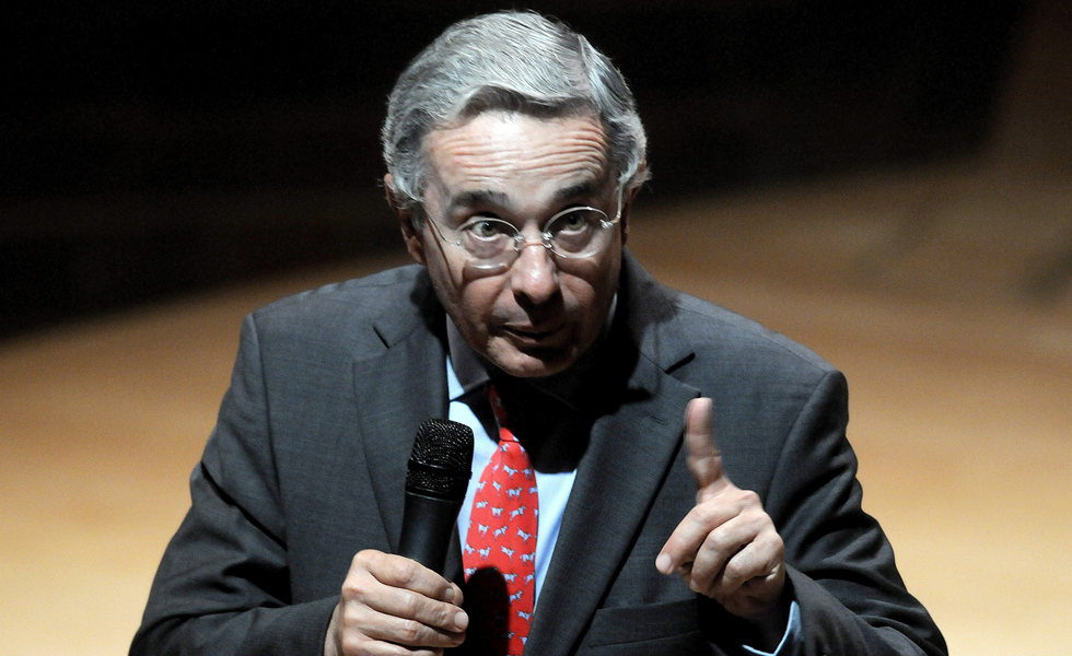 Uribe deberá declarar en Fiscalía por denuncias sobre campaña de Santos