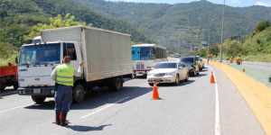 Muere una persona tras caer vehículo al vacío en la carretera Petare – Guarenas