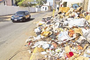 Maracaibo amenaza recibir el 2014 entre basura (Foto)