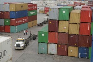 Alertan sobre reducción de arribo de mercancía a puertos