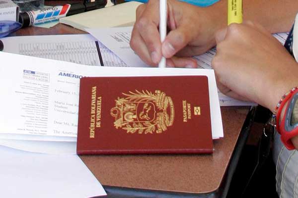 Sacarse el pasaporte cuesta 889 bolívares