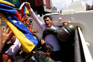 Leopoldo López cumple un año preso, sin decisión judicial