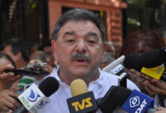 Miguel Cocchiola,diputado de la Asamblea Nacional y candidato de la Unidad en Carabobo a la Alcaldia de Valencia,declara en el marco de las elecciones de la primarias.
