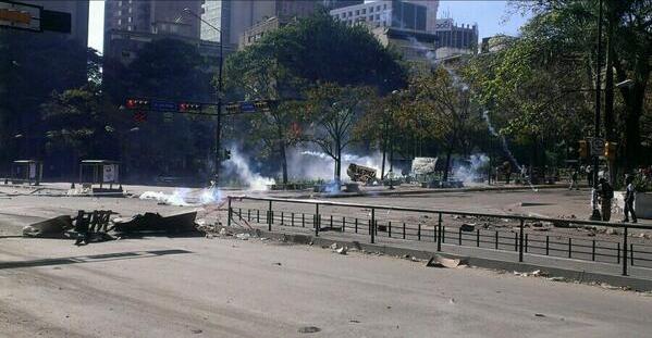 GNB dispersó con lacrimógenas a manifestantes en Altamira (Fotos)