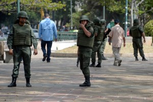 Nueve soldados y un civil detenidos por el robo de armas en la Policía Militar