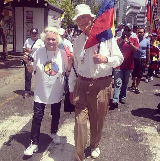 Las marchas en Venezuela no tienen edad (FOTO)