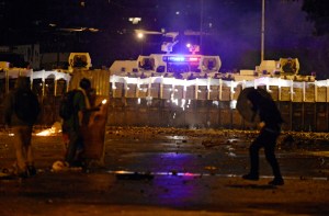 Con el grito “Chávez vive, la lucha sigue” la GN terminó brutal represión en Altamira 28F