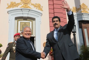 Maduro firma acuerdo de cooperación con El Salvador para profundizar lazos bilaterales