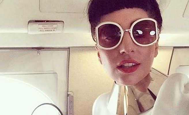 Lady Gaga muestra un pezón en Instagram