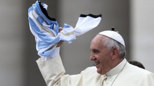 El partido Suiza-Argentina “va a ser la guerra”, le dijo el Papa a la Guardia Suiza