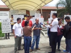 Pacientes con VIH protestaron en Centro de Atención de Carabobo