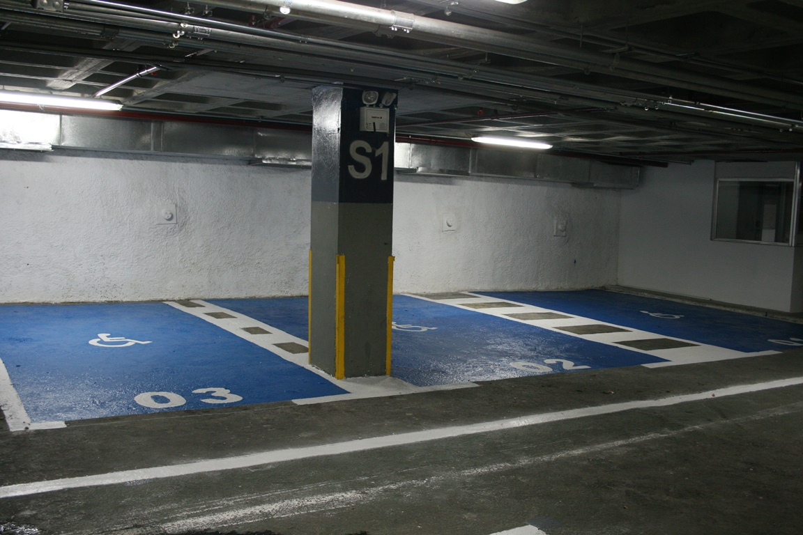 Rehabilitado estacionamiento  de la plaza Francia de Altamira