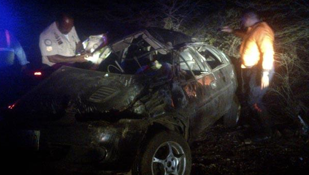 Dos niños y un hombre mueren en accidente en la carretera Coro-Punto Fijo