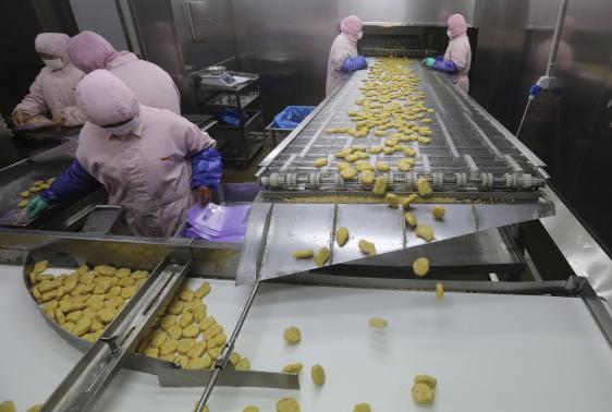 Detienen a responsables de empresa china que vendía carne en mal estado