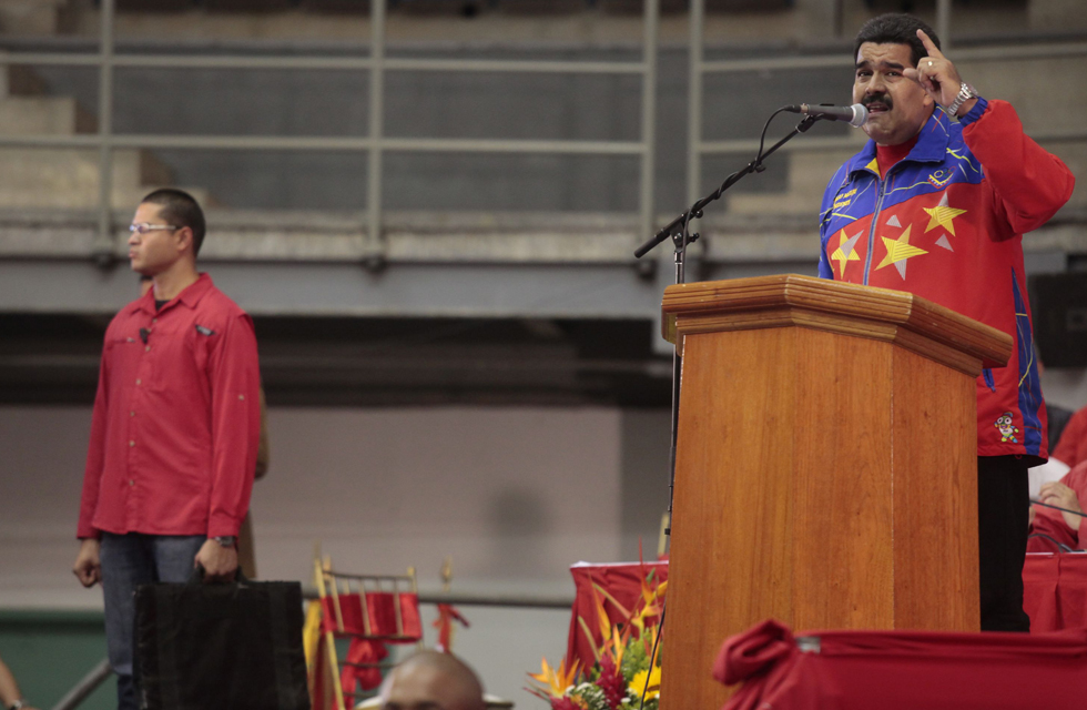 Se busca la popularidad de Maduro: Impactante desplome la ubica en 35 por ciento
