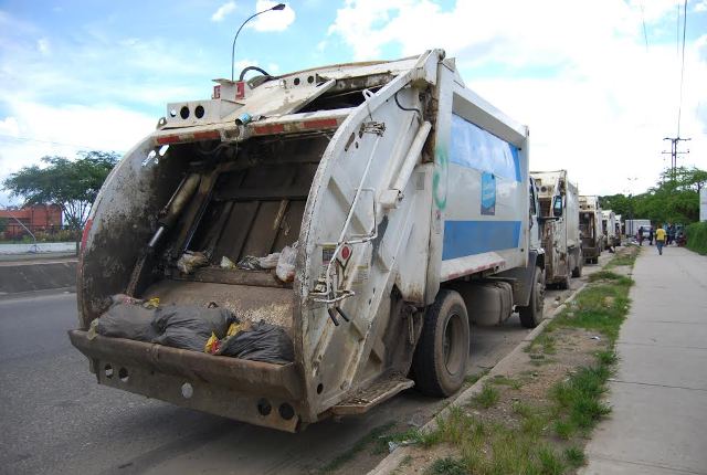 Recolección de basura en Valencia afectada por cierre del vertedero La Guásima