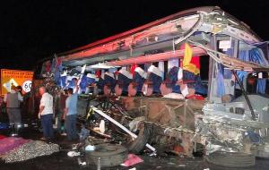 Diez muertos y 31 heridos al accidentarse bus con estudiantes en Brasil (Fotos)