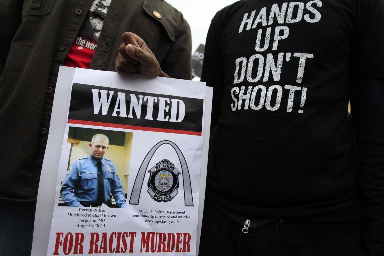 Indultan al policía estadounidense que mató al joven negro en Ferguson