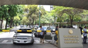 Profesores de la UCV a paro por aumento de sueldo