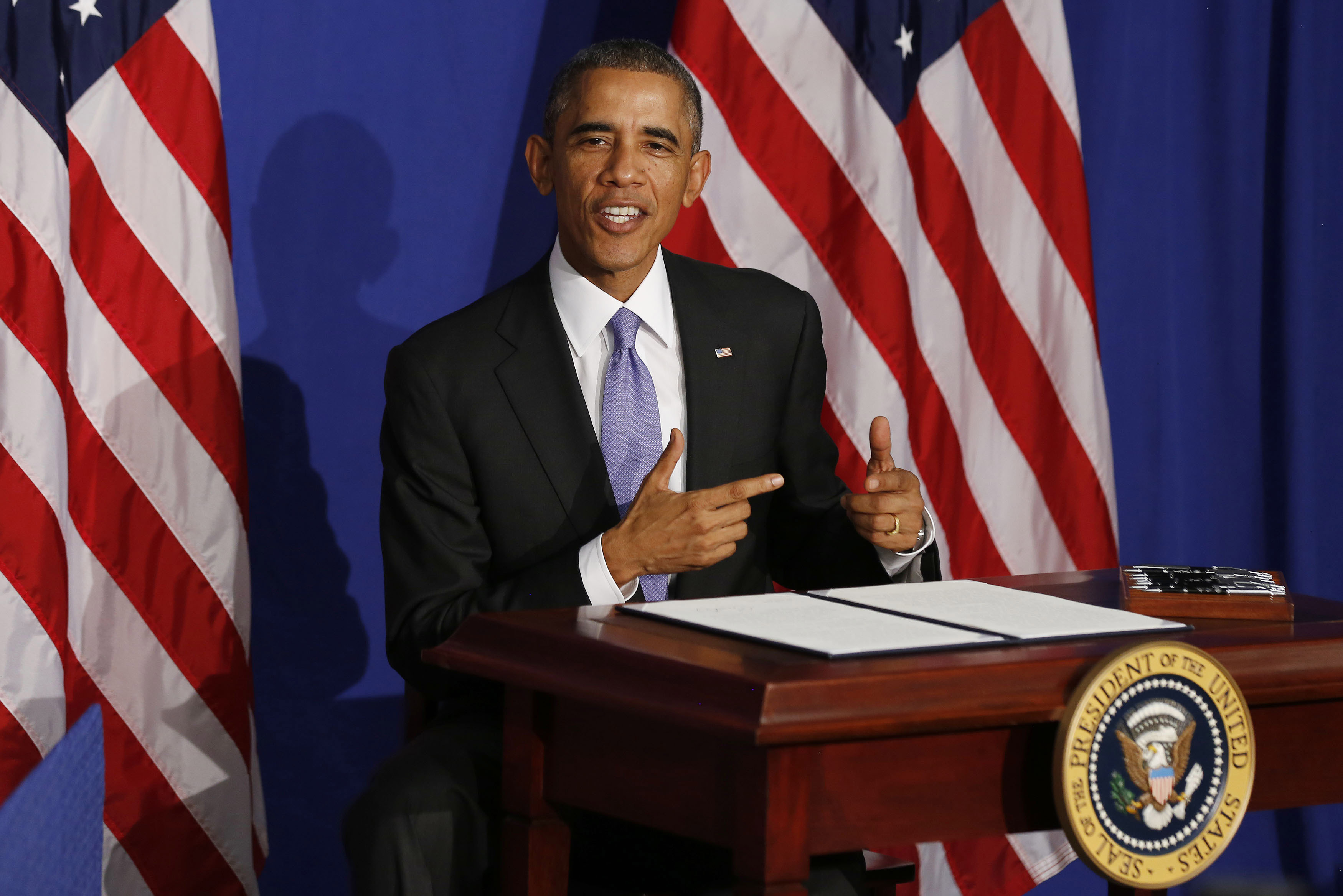 Obama pide no ceder ante la “histeria” por el ébola