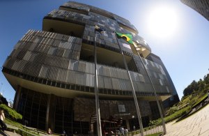 Corrupción, la cruz de Rousseff en su segundo gobierno