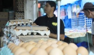 En menos de un año el precio del cartón de huevos subió 128%