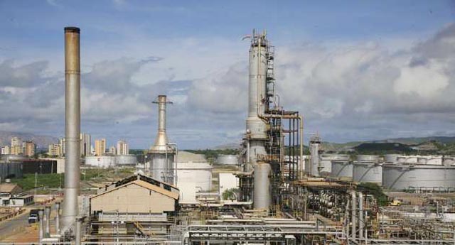 Petroleros piden declarar la Refinería de Puerto La Cruz en emergencia