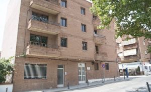 Hallan a tres niños desnutridos y abandonados en España